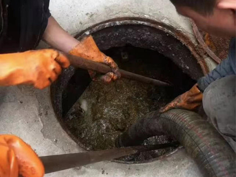 潜江经济开发区化油池、化粪池清理要做哪些安全措施？